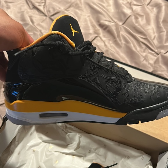 black and yellow dub zeros